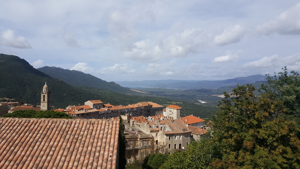 Vue de Sartène depuis le haut de la vieille ville