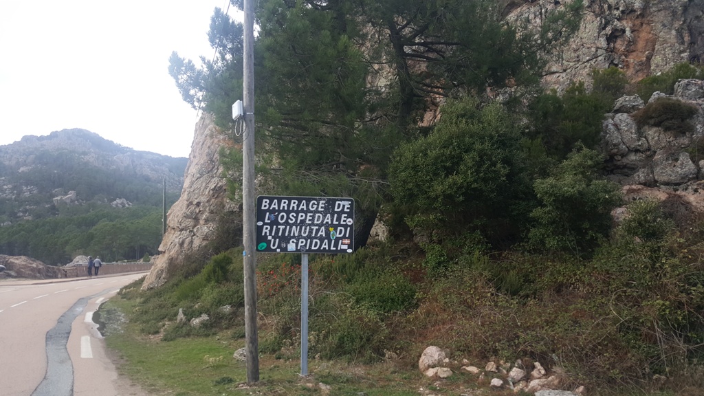 Le panneau du barrage réservoir de l'Ospédale