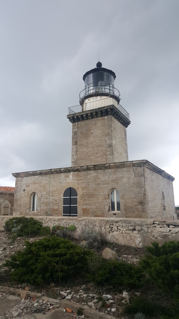 La face arrière du phare de Pertusato