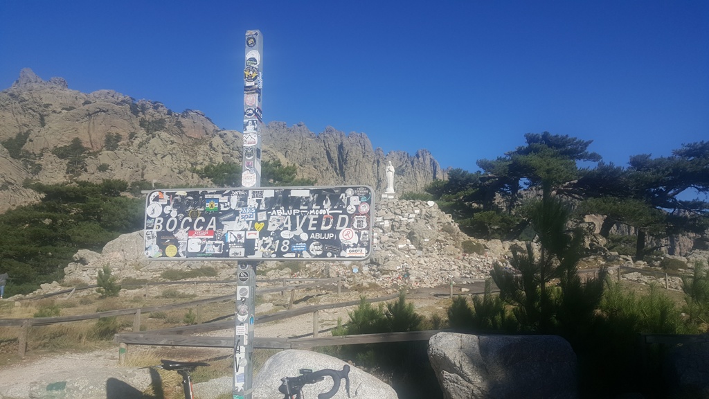 Le panneau au sommet du col de Bavella